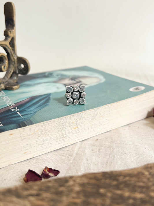 Sahal silver ring with kundan details (adjustable)