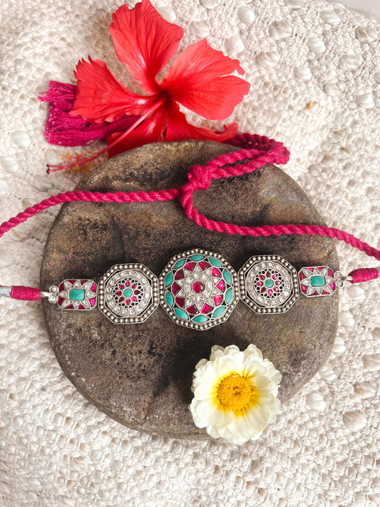 Rangeela choker in silver with intricate kundan work in aqua and rani pink stone