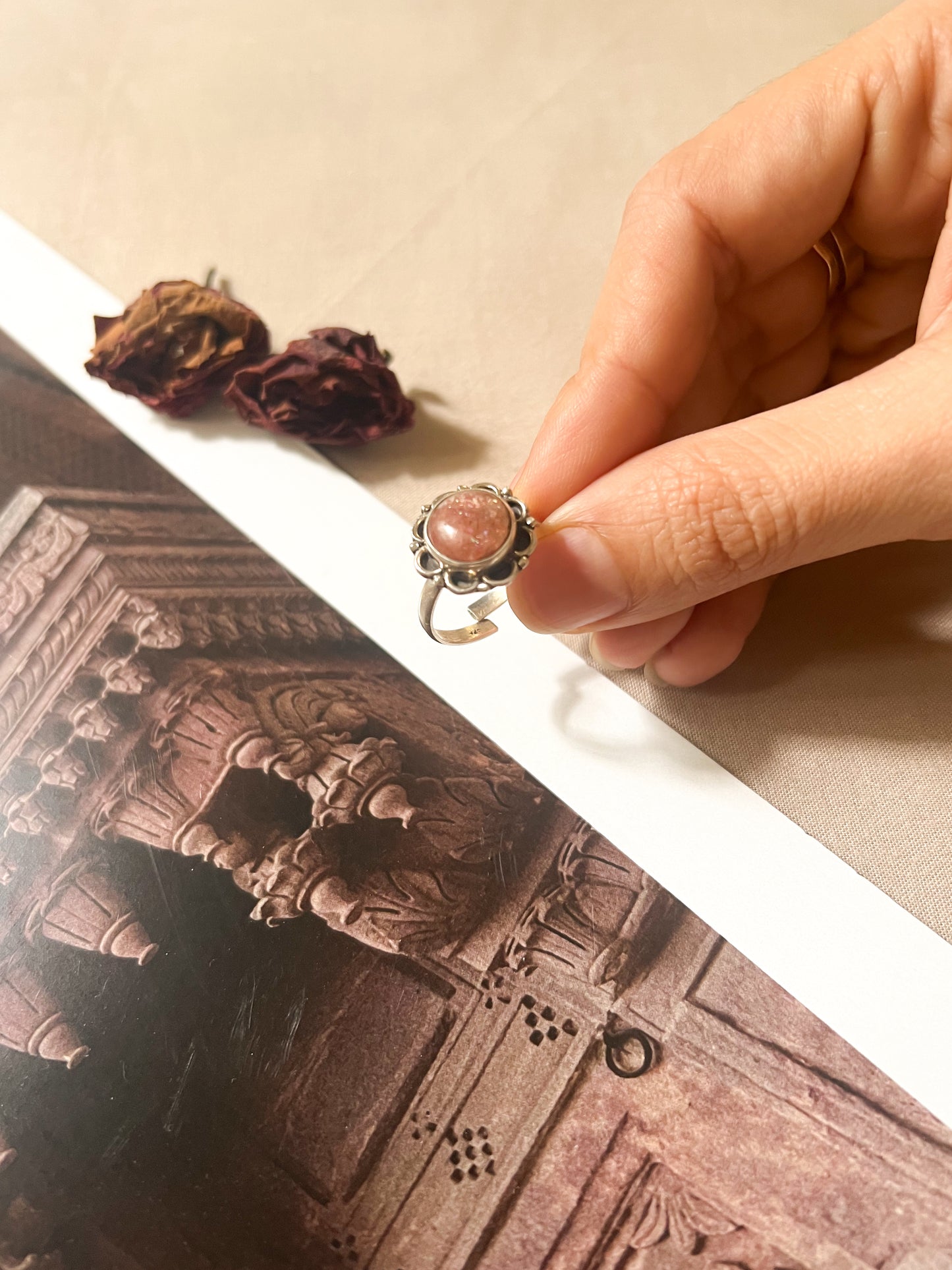 Sharanya ring with peach suntone in silver ( adjustable)