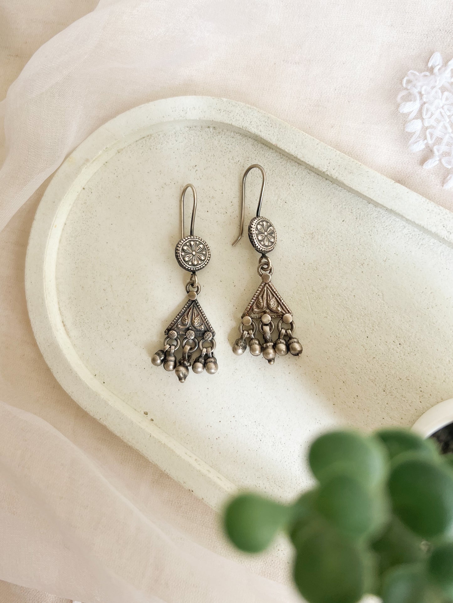 Hoor fish hooks earring in oxidised silver