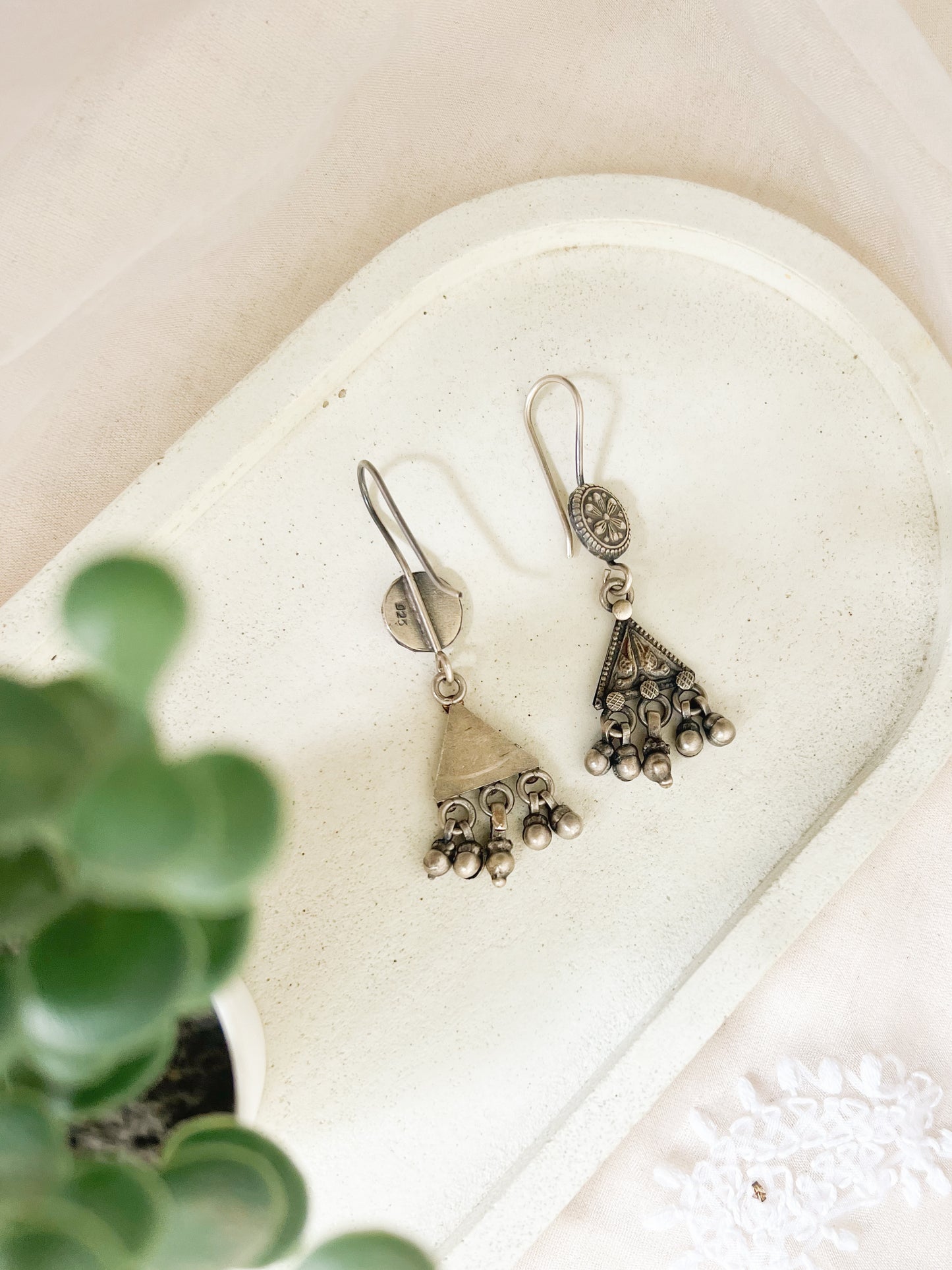 Hoor fish hooks earring in oxidised silver