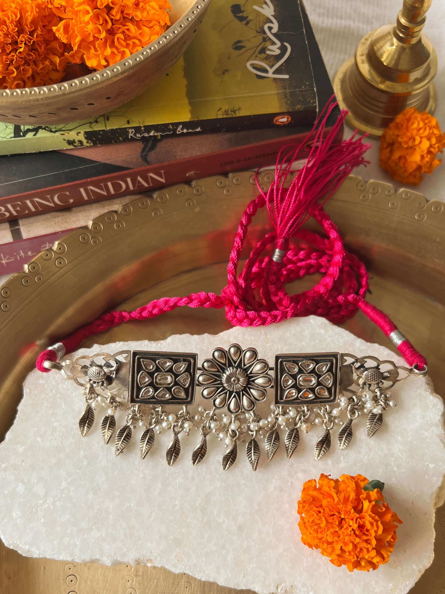 Aloka silver necklace with kundan and pearl detail