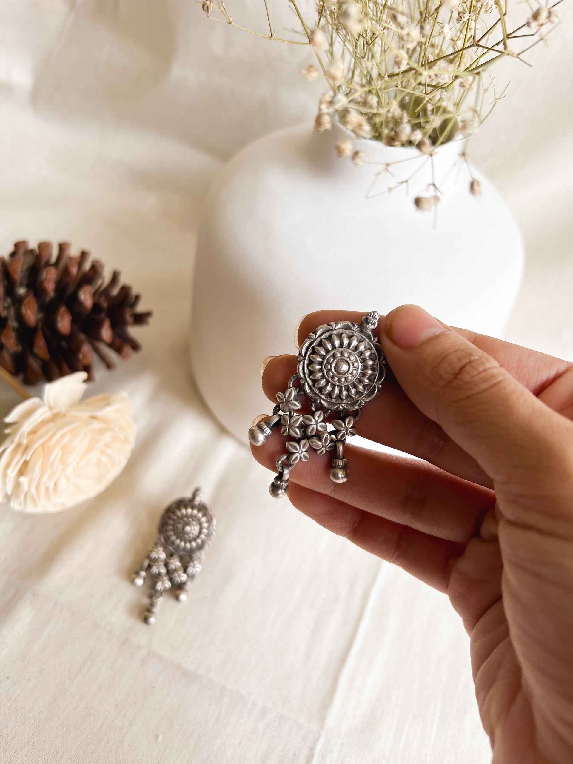 Lokya oxidised silver earring1