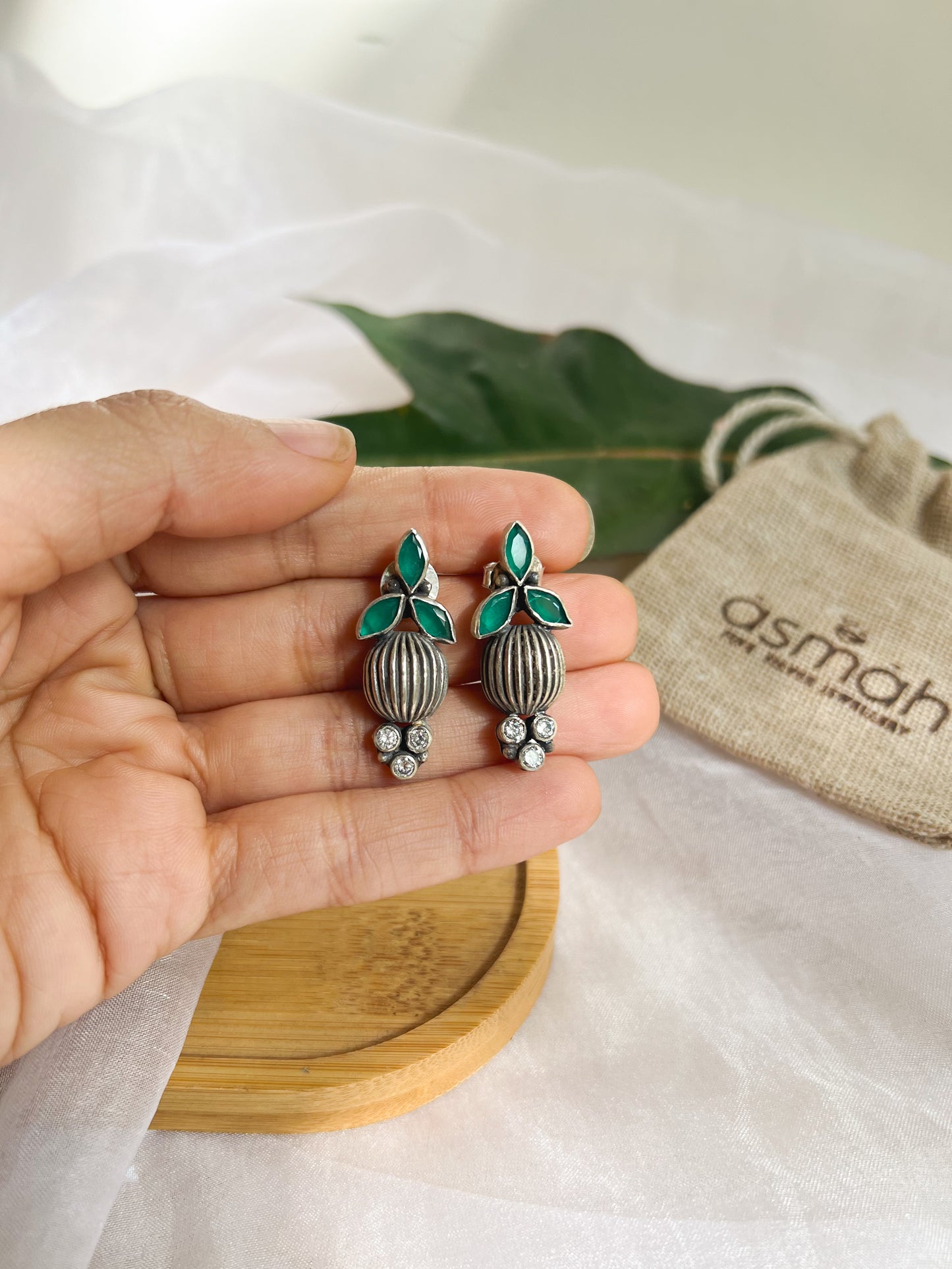 Ananas oxidised silver studs with green onyx