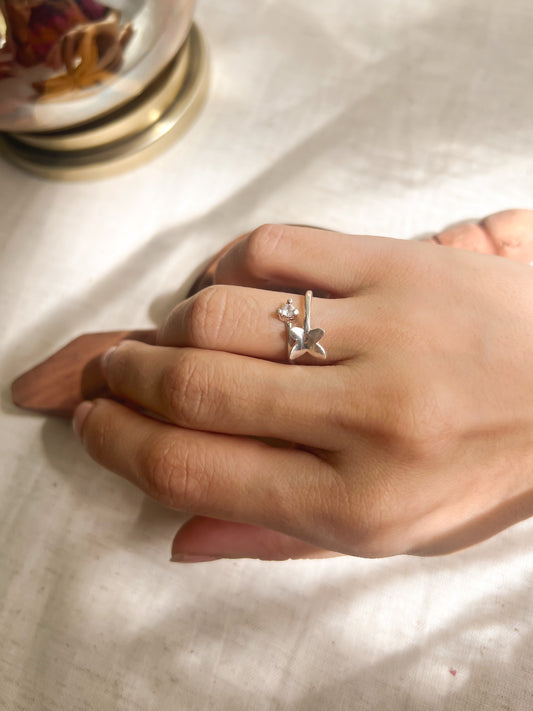 Aparajita silver ring with zircon (adjustable)