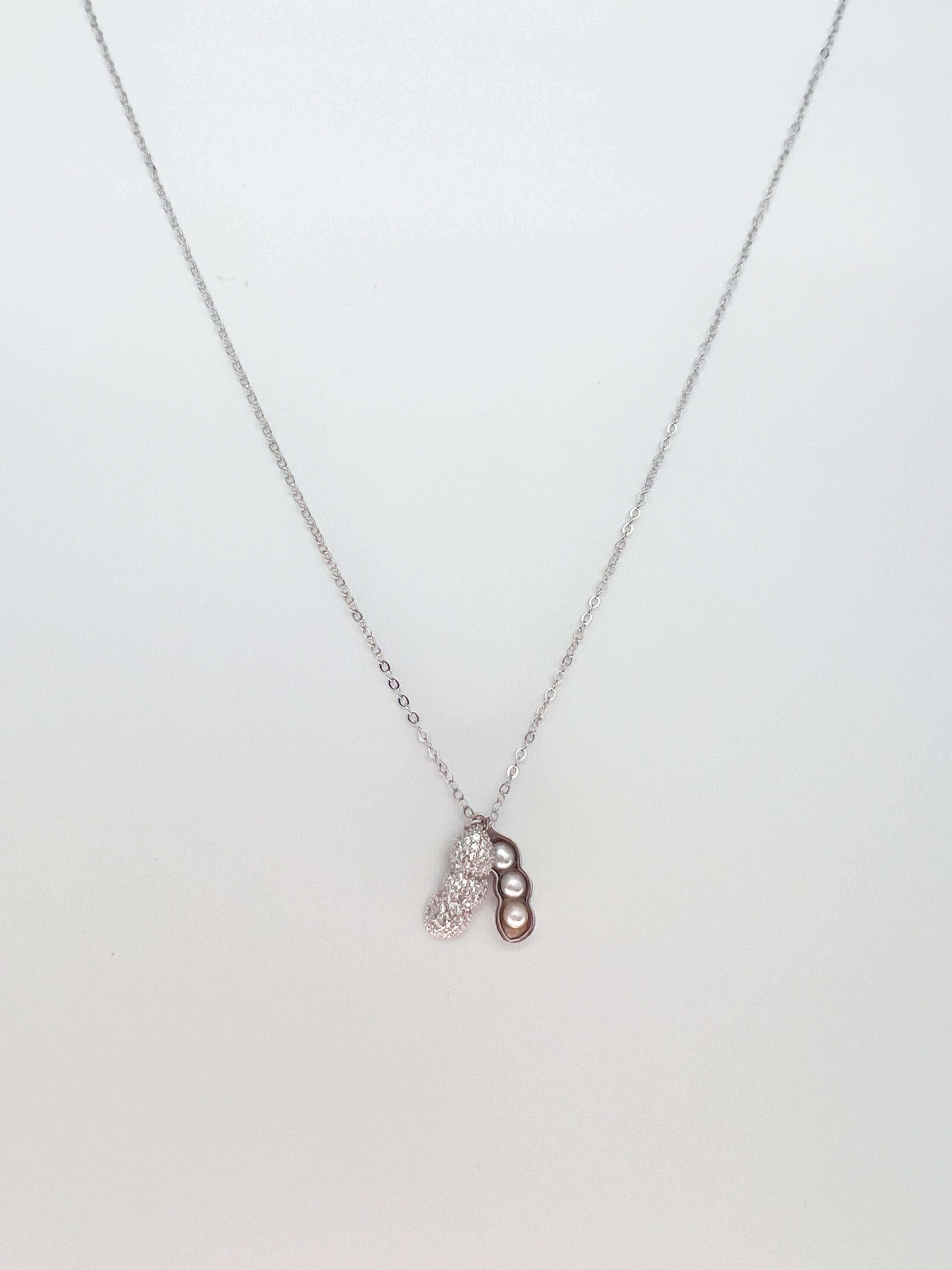 Tamarind silver neck chain in zircon