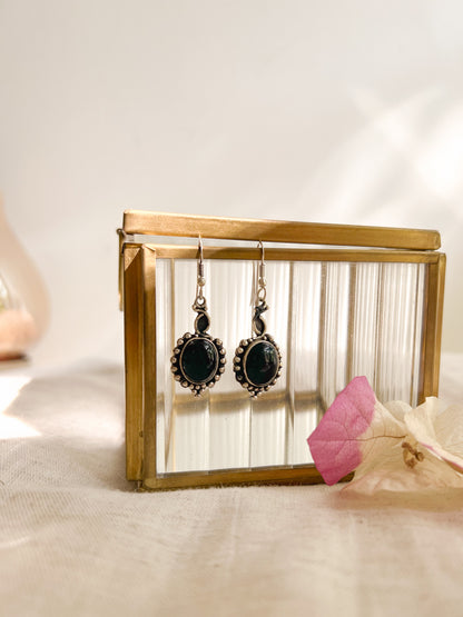 Sahar fish hook earring in silver with black onyx stone