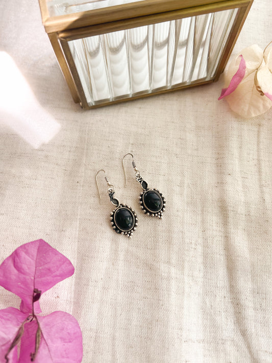 Sahar fish hook earring in silver with black onyx stone