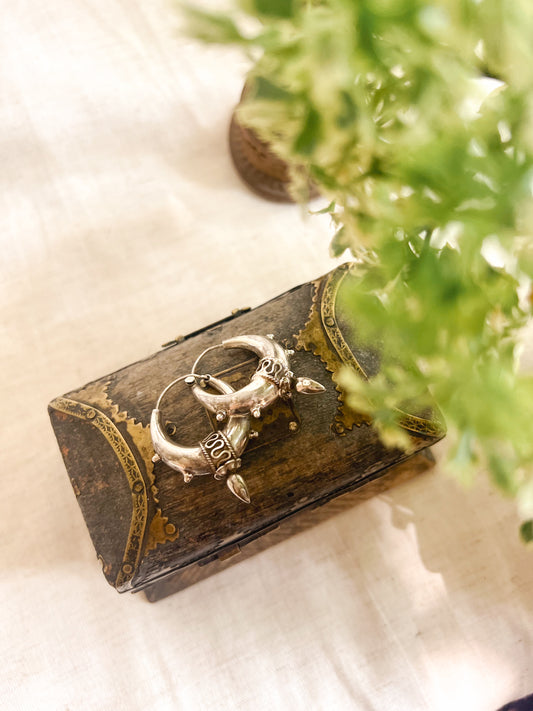 Ardha spiked bali in silver with decorative details (big)