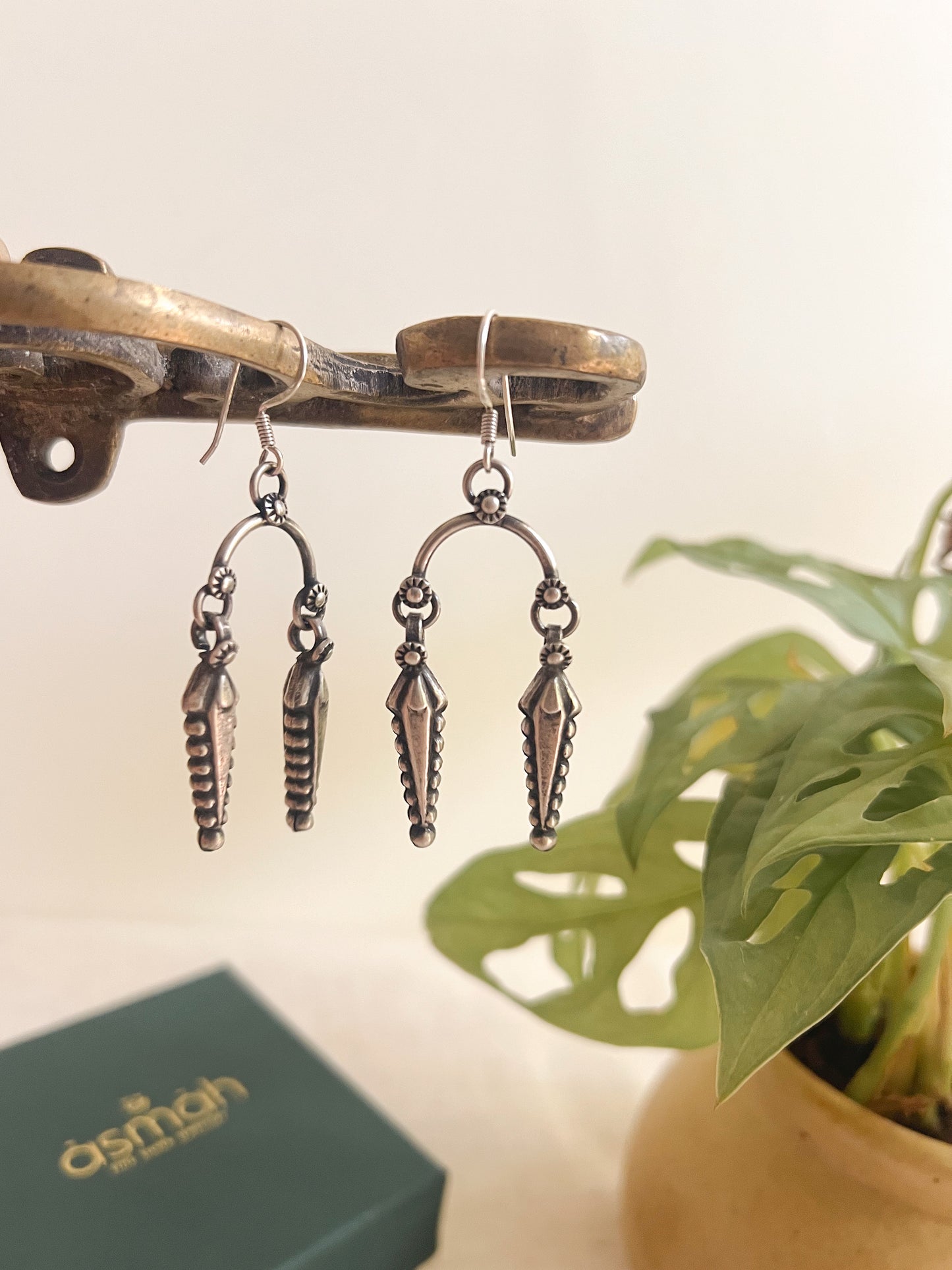 Arka fish hooks in oxidised silver