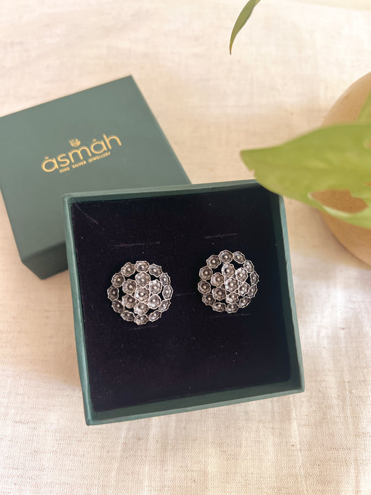 Guldasta studs in sterling silver