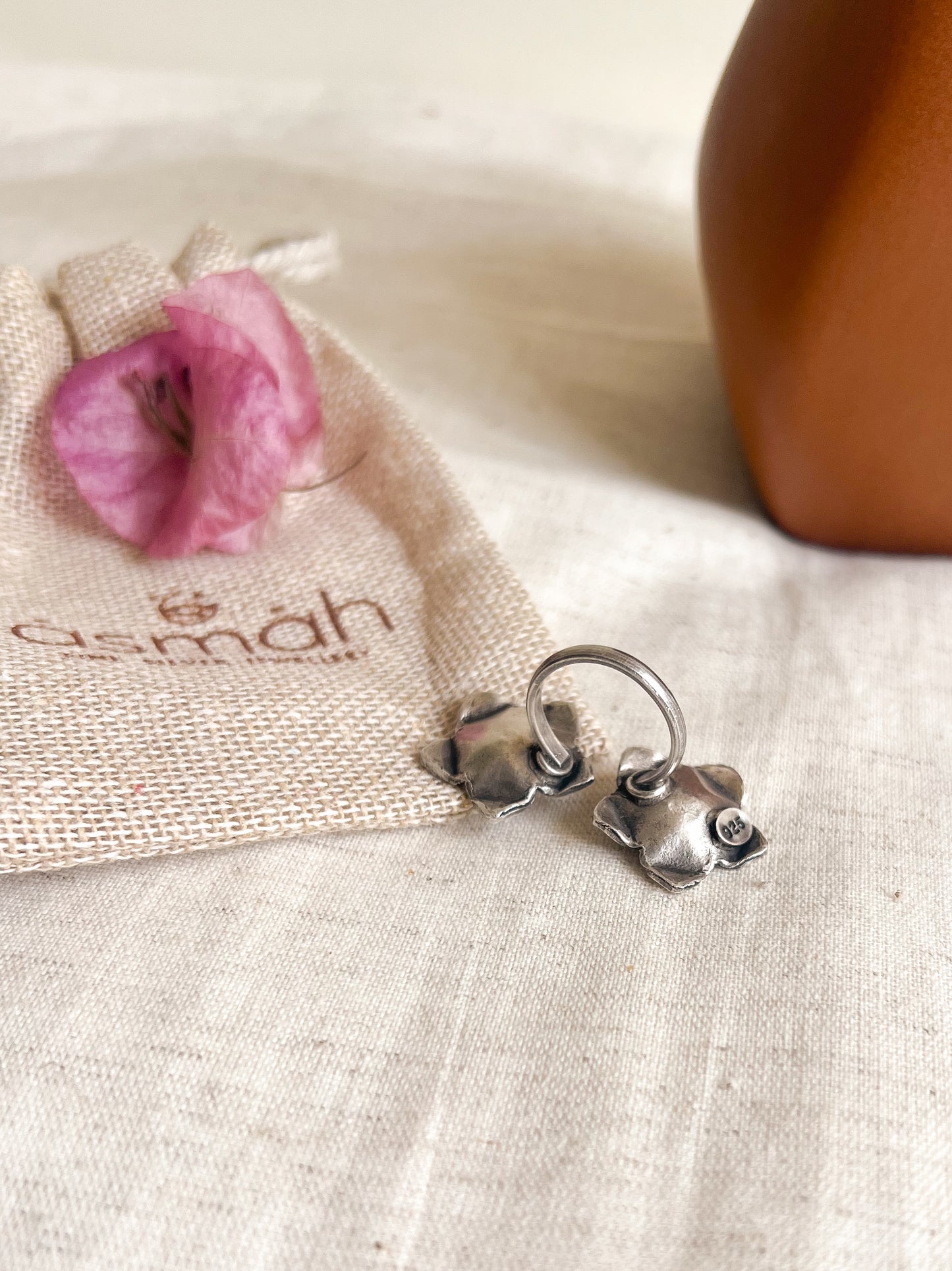 Mahua oxidised ring with flower motif (adjustable)