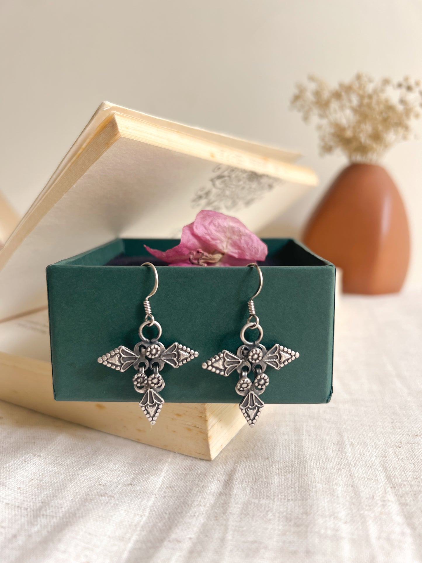 Aeindri fish hooks in sterling silver