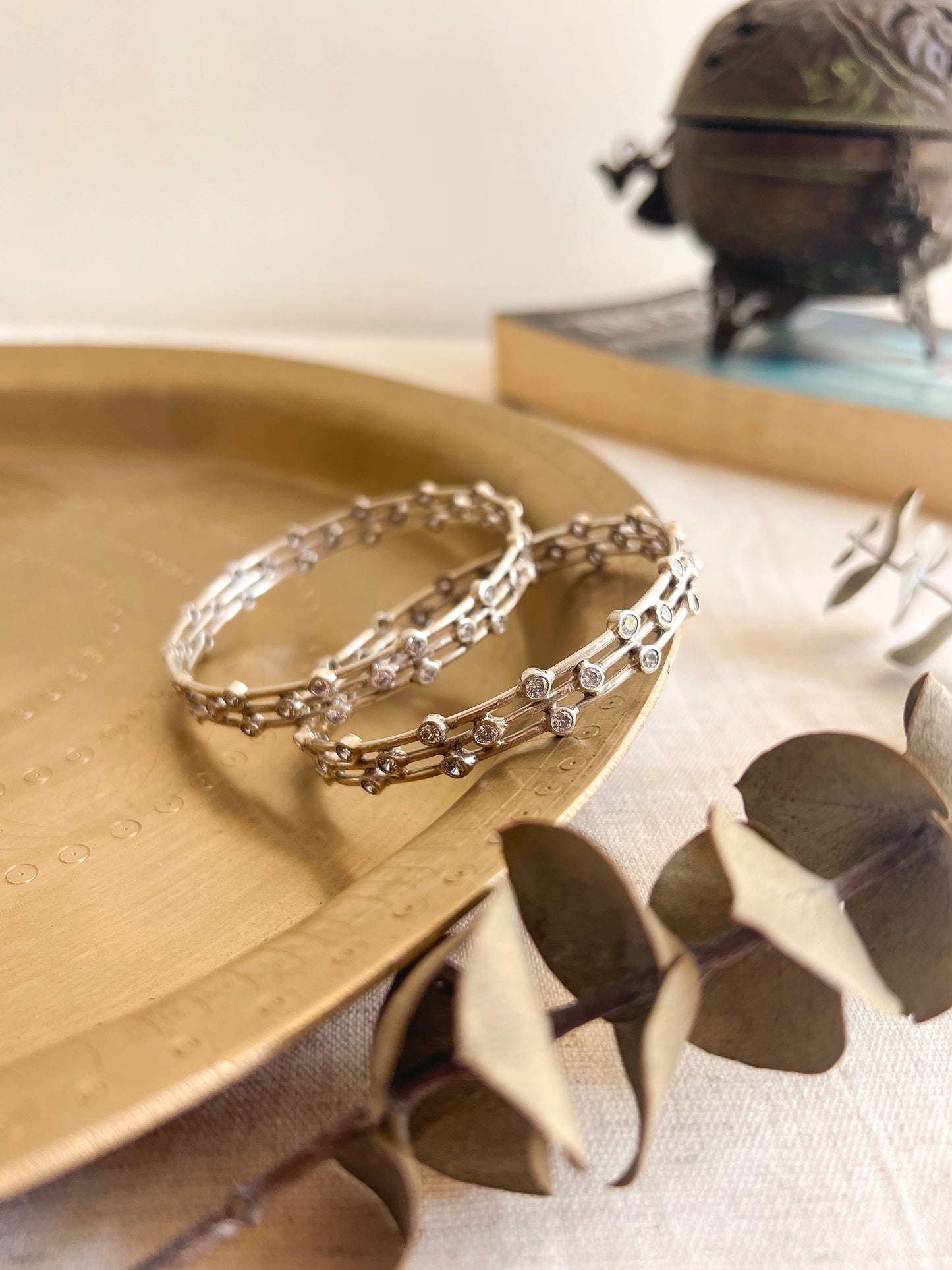 Tara mandal bangle in sterling silver with zircons (1pc)