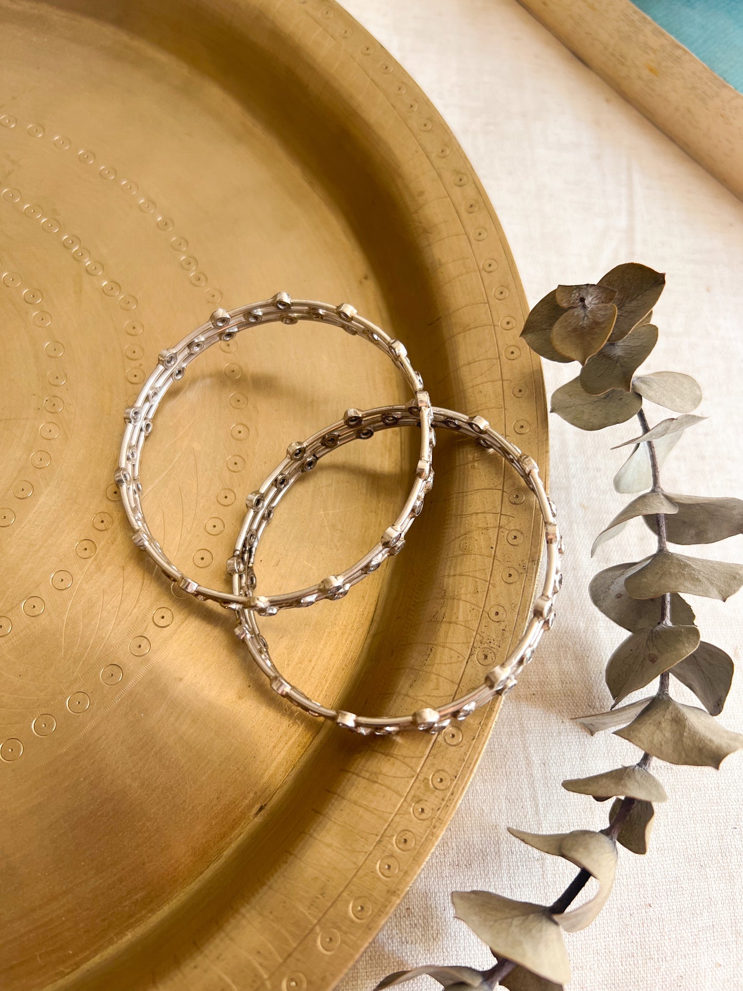 Tara mandal bangle in sterling silver with zircons (1pc)