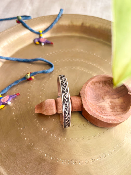 Milan oxidised silver kada with details (adjustable)