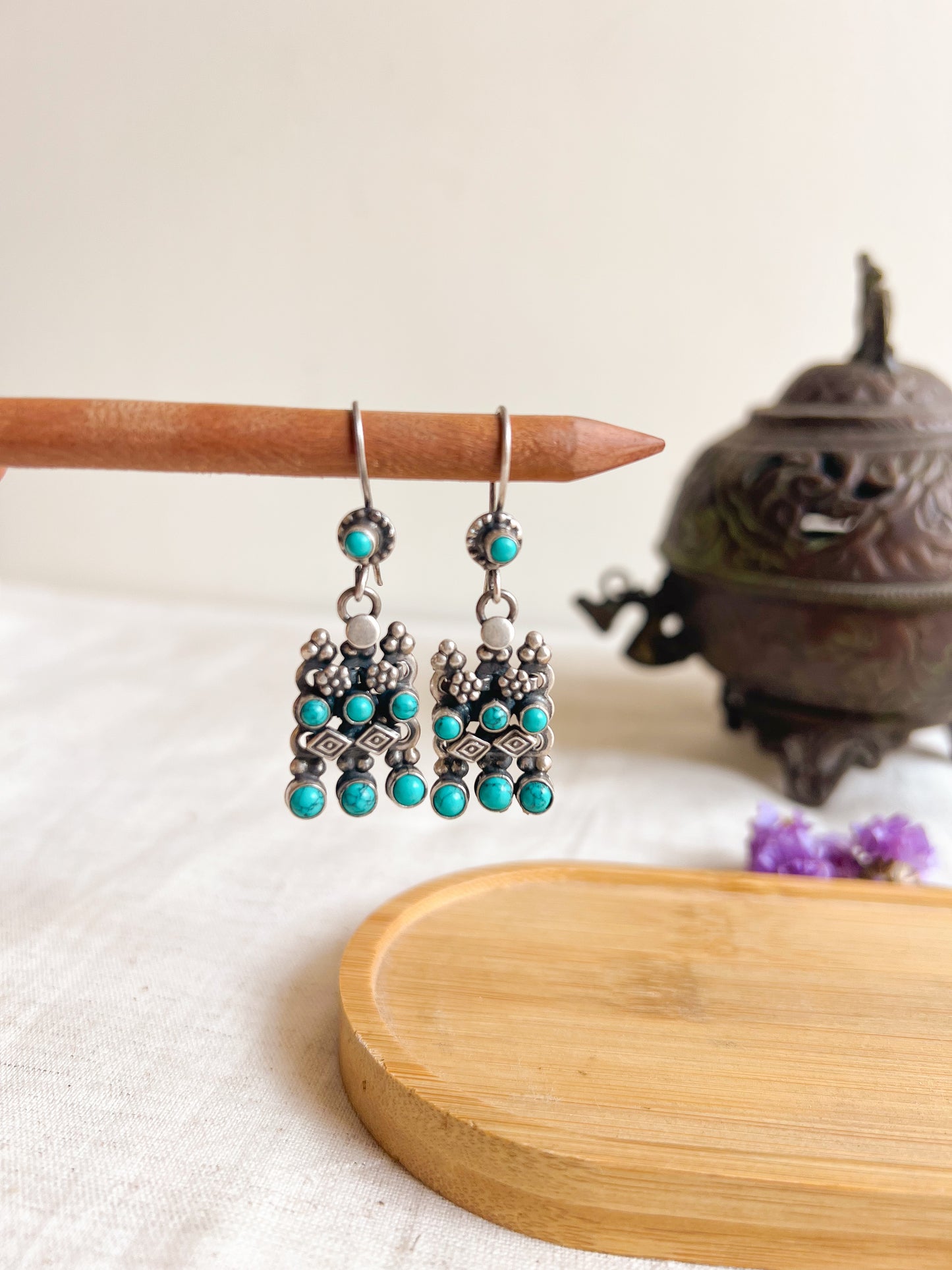 Azure fish hook in silver with firoza stones