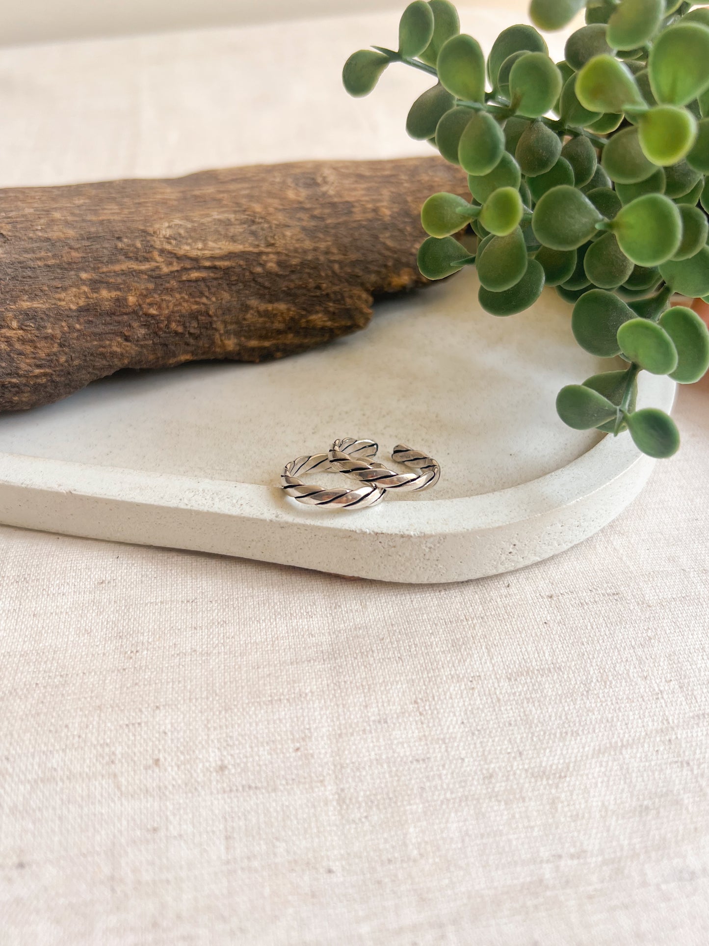 Twisty adjustable ring in sterling silver