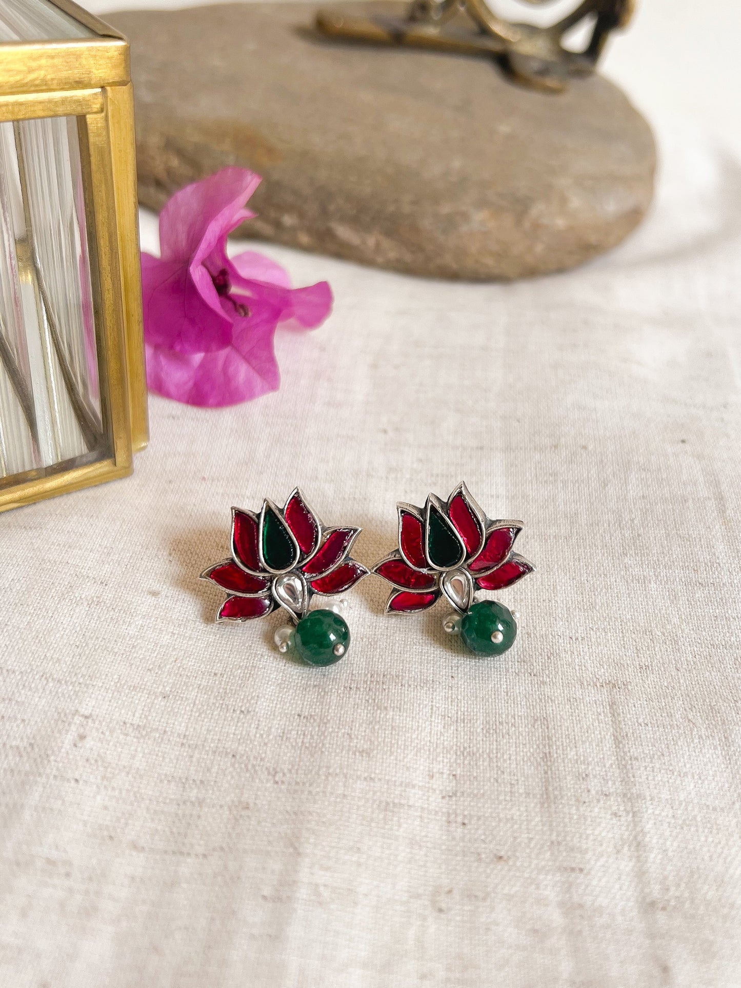 Saroja studs in silver with kundan work and jade pearl