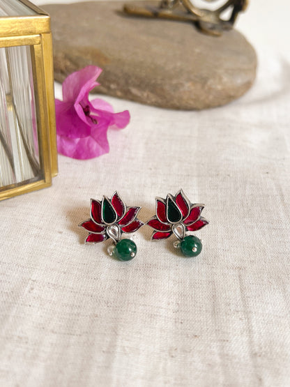 Saroja studs in silver with kundan work and jade pearl