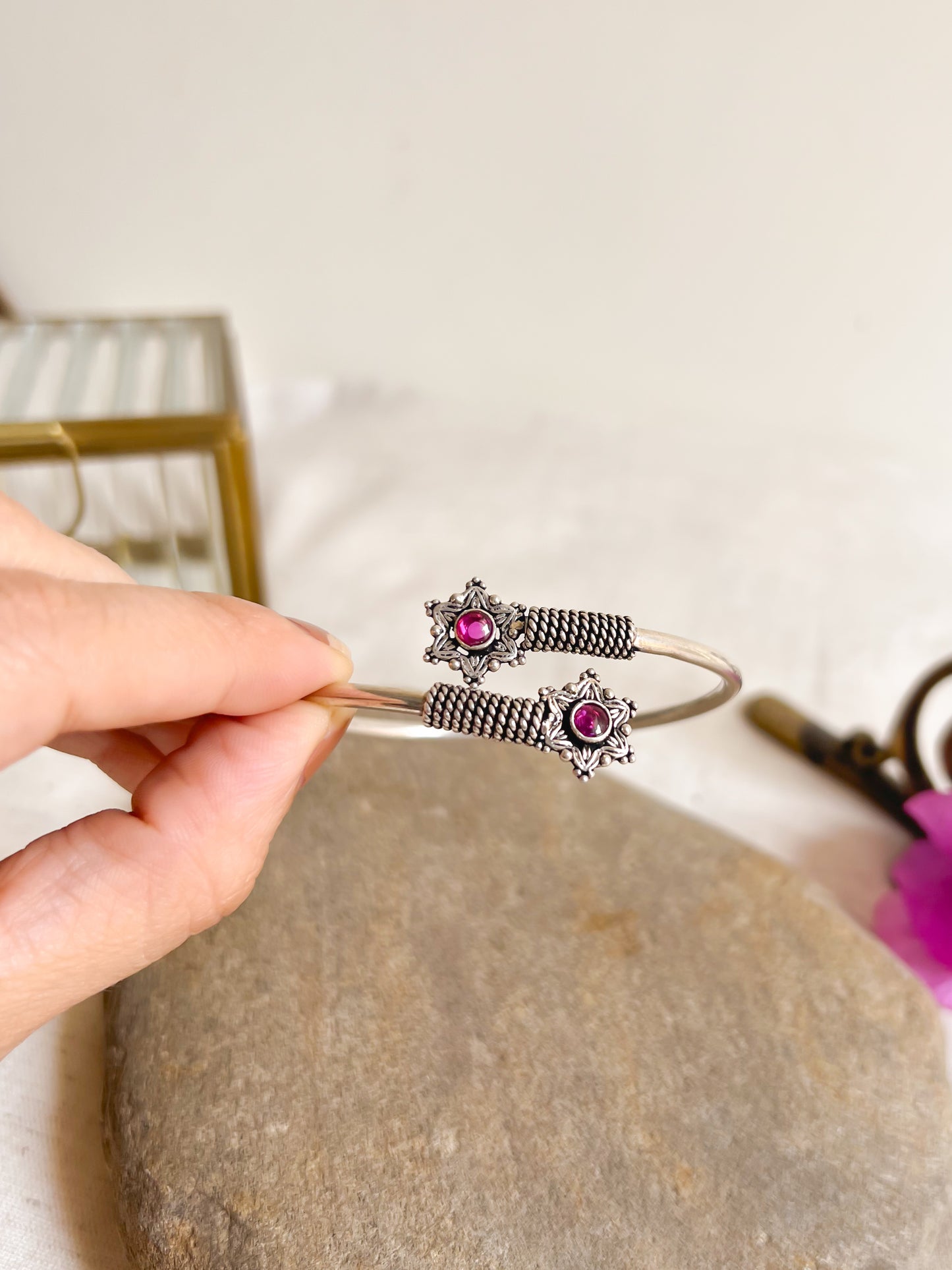 Roma ruby pink flower detail silver Kada