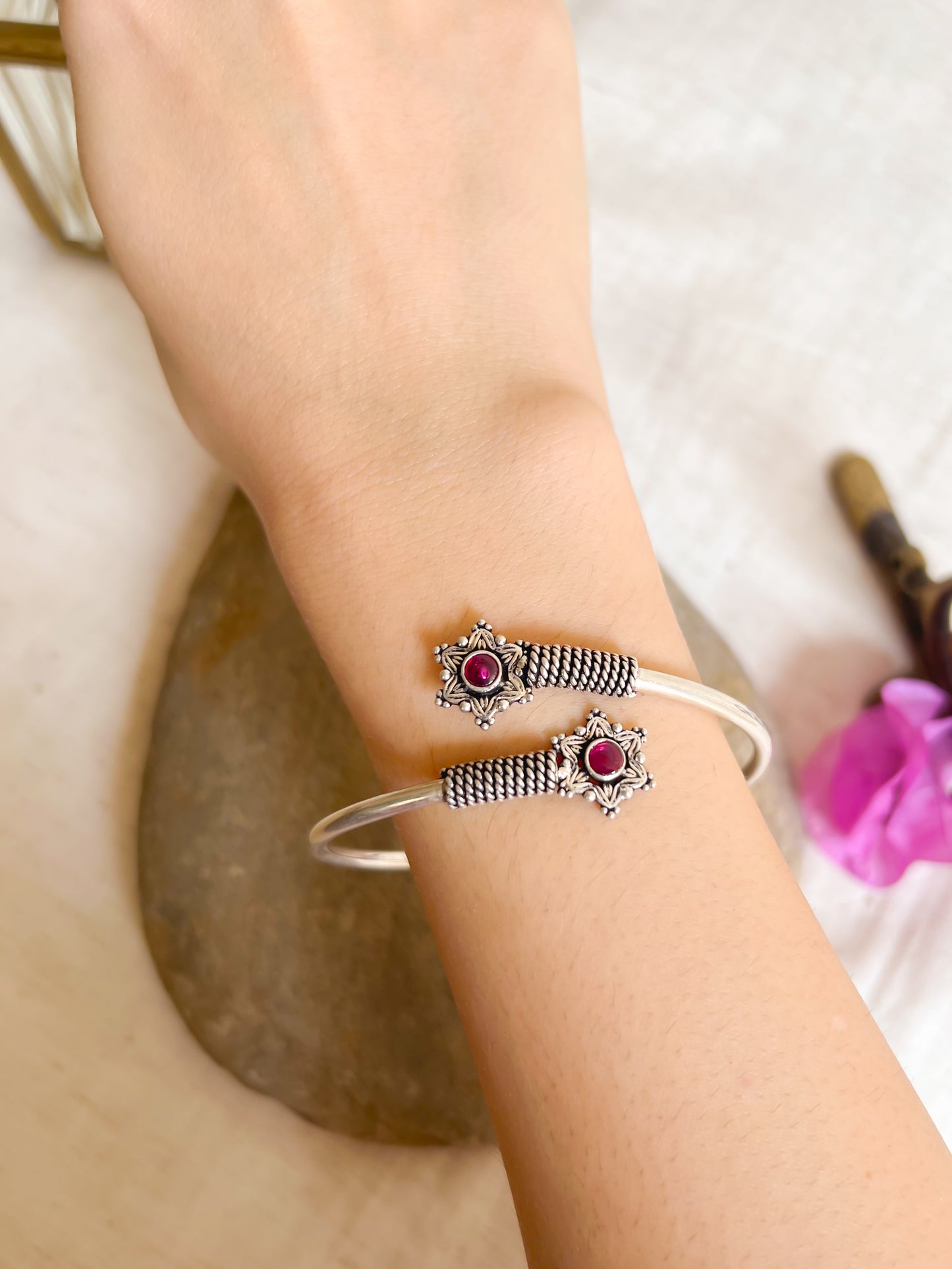 Roma ruby pink flower detail silver Kada