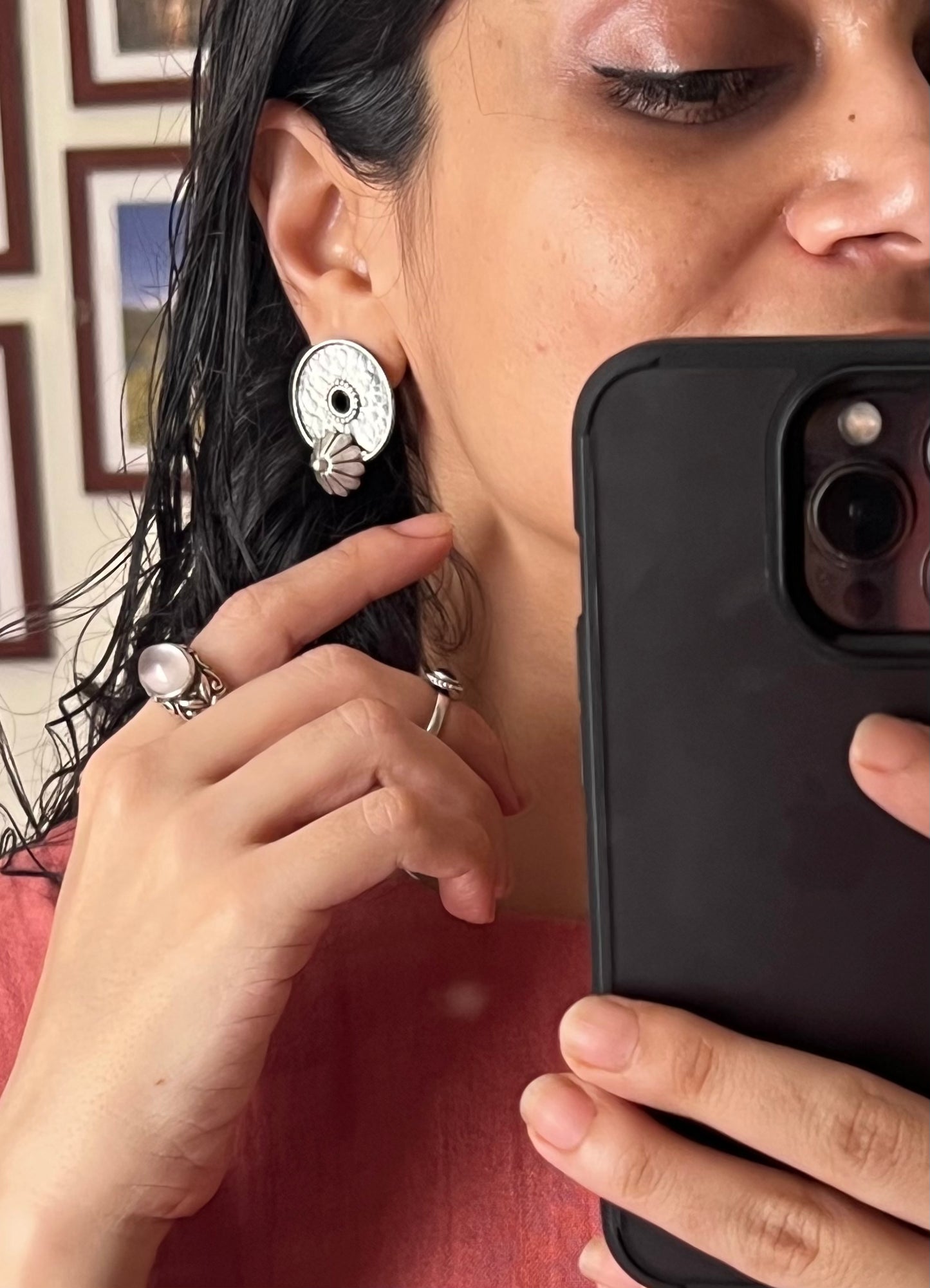 Sikka studs in silver with hammered detail