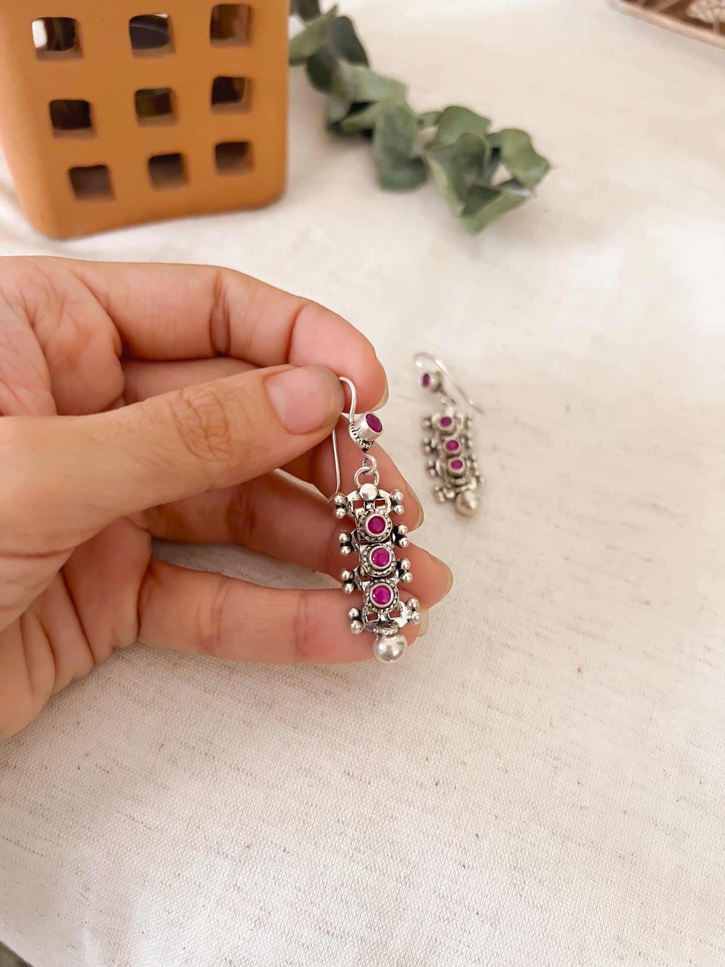 Saraj fish hook silver earrings with pink stones