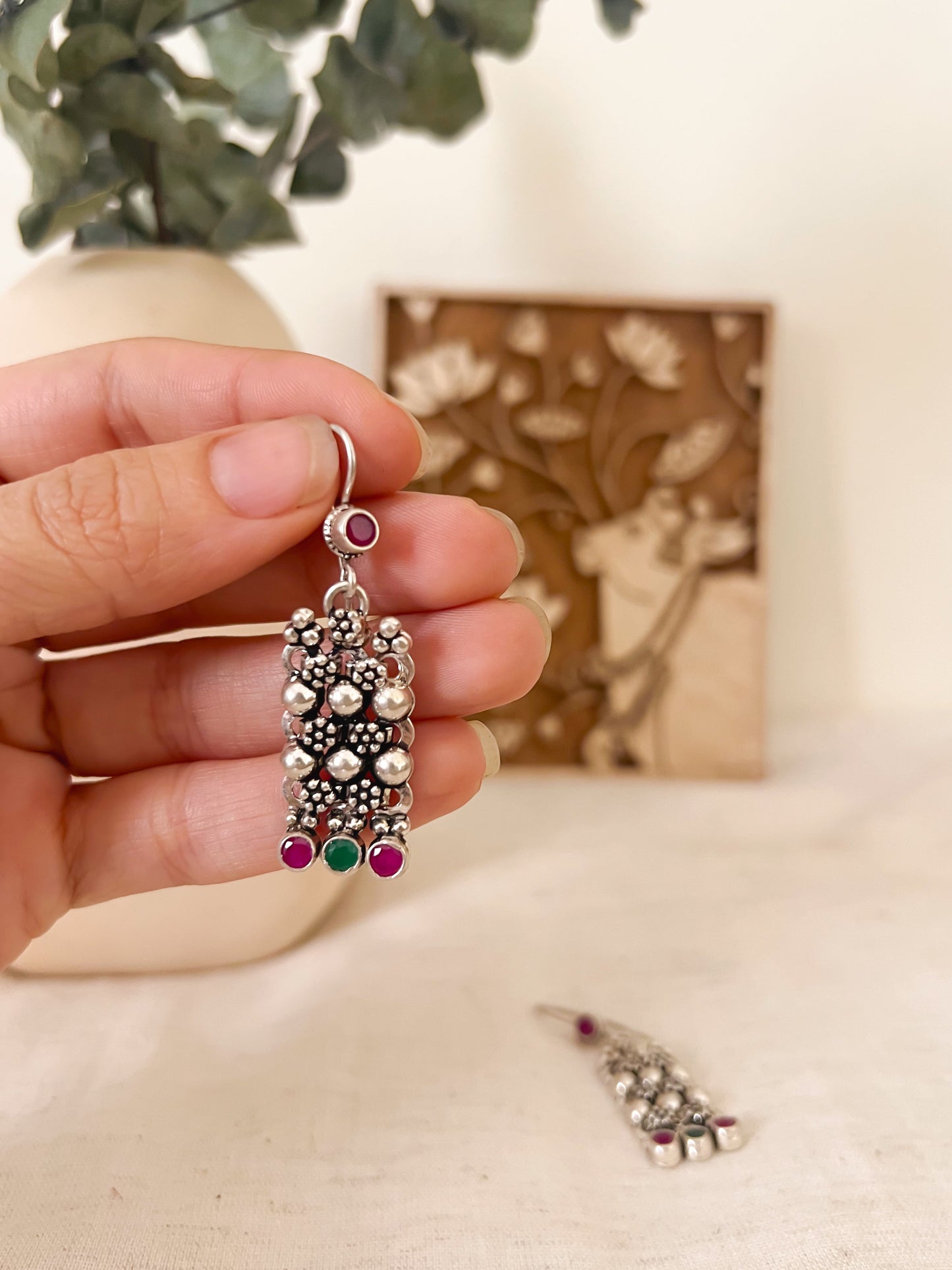 Jheena fish hook with colored stones