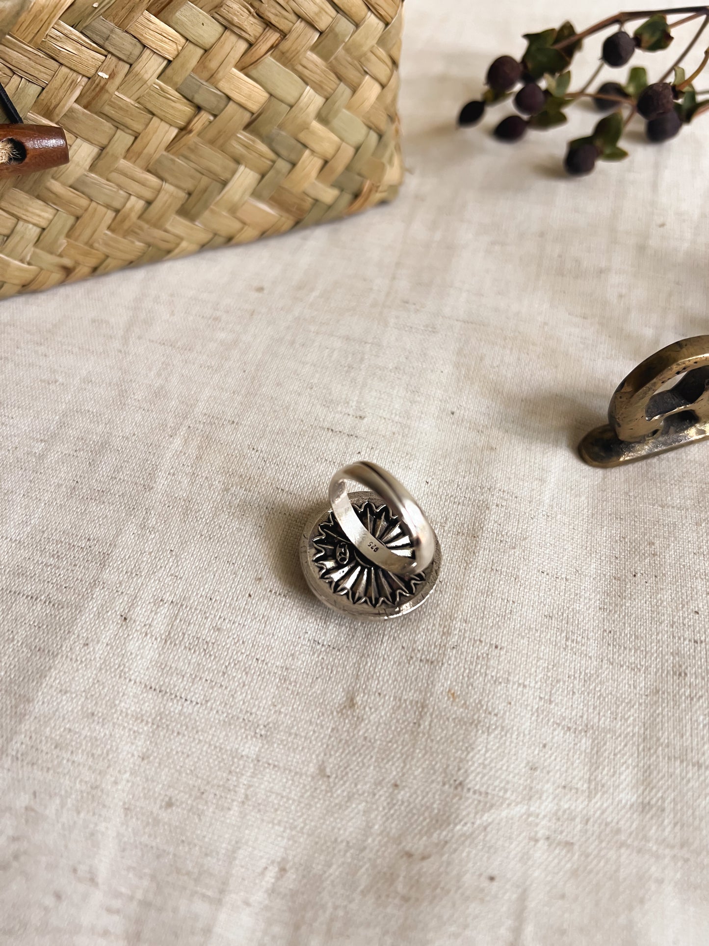 Rooha silver ring with pink onyx (adjustable)