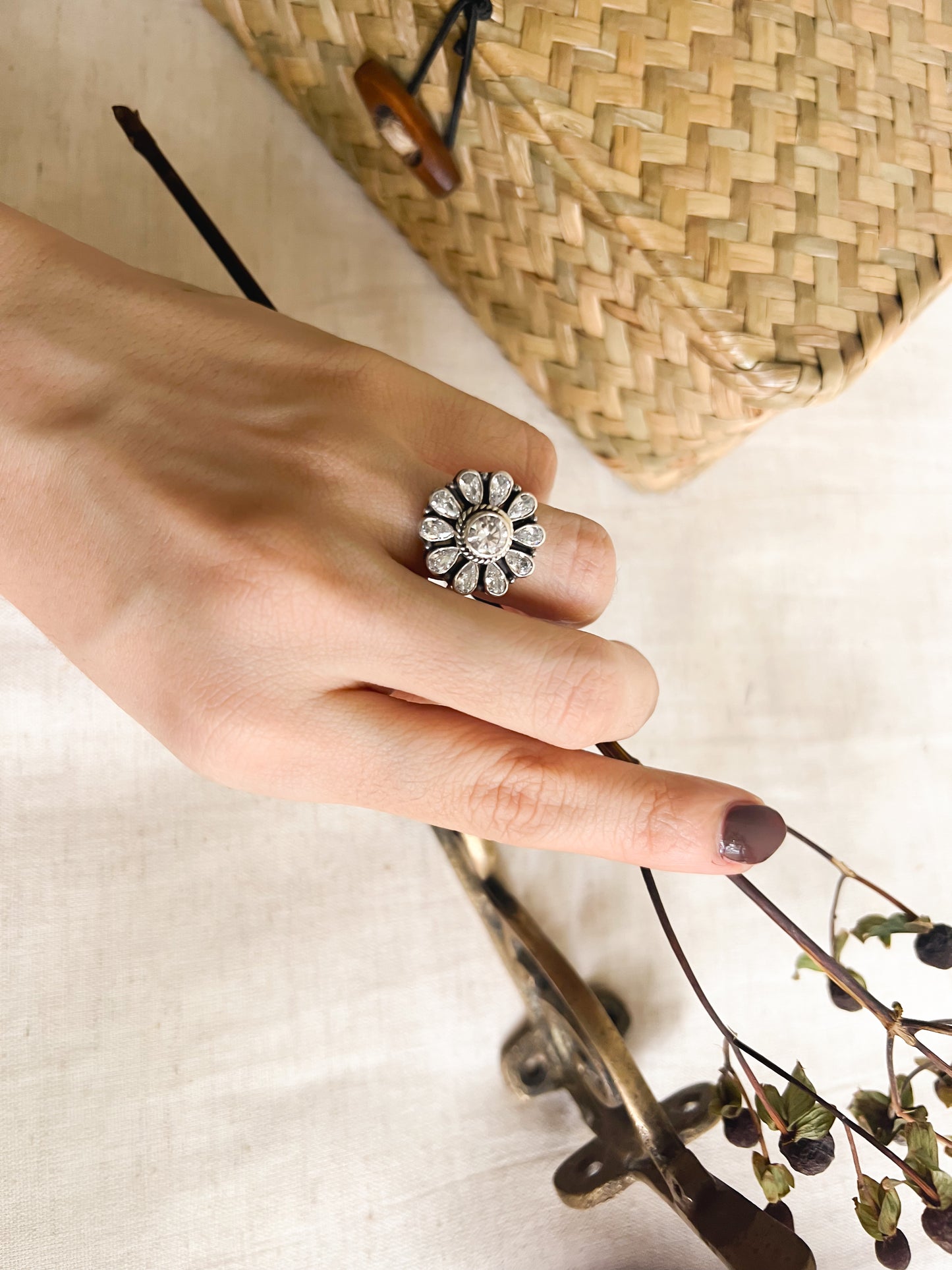 Elakshi silver ring with polki and zircons (adjustable)