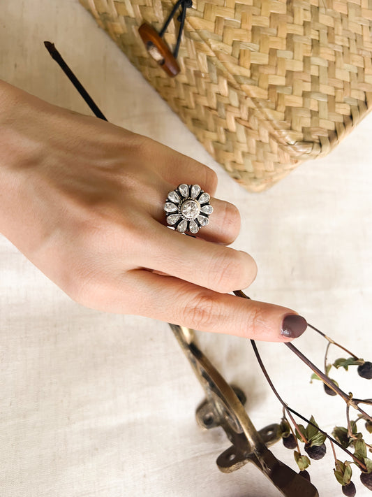 Elakshi silver ring with polki and zircons (adjustable)