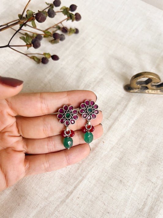 Phool earrings in silver with kundan details