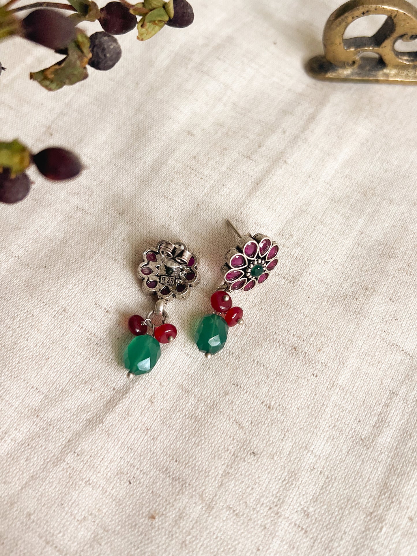 Phool earrings in silver with kundan details