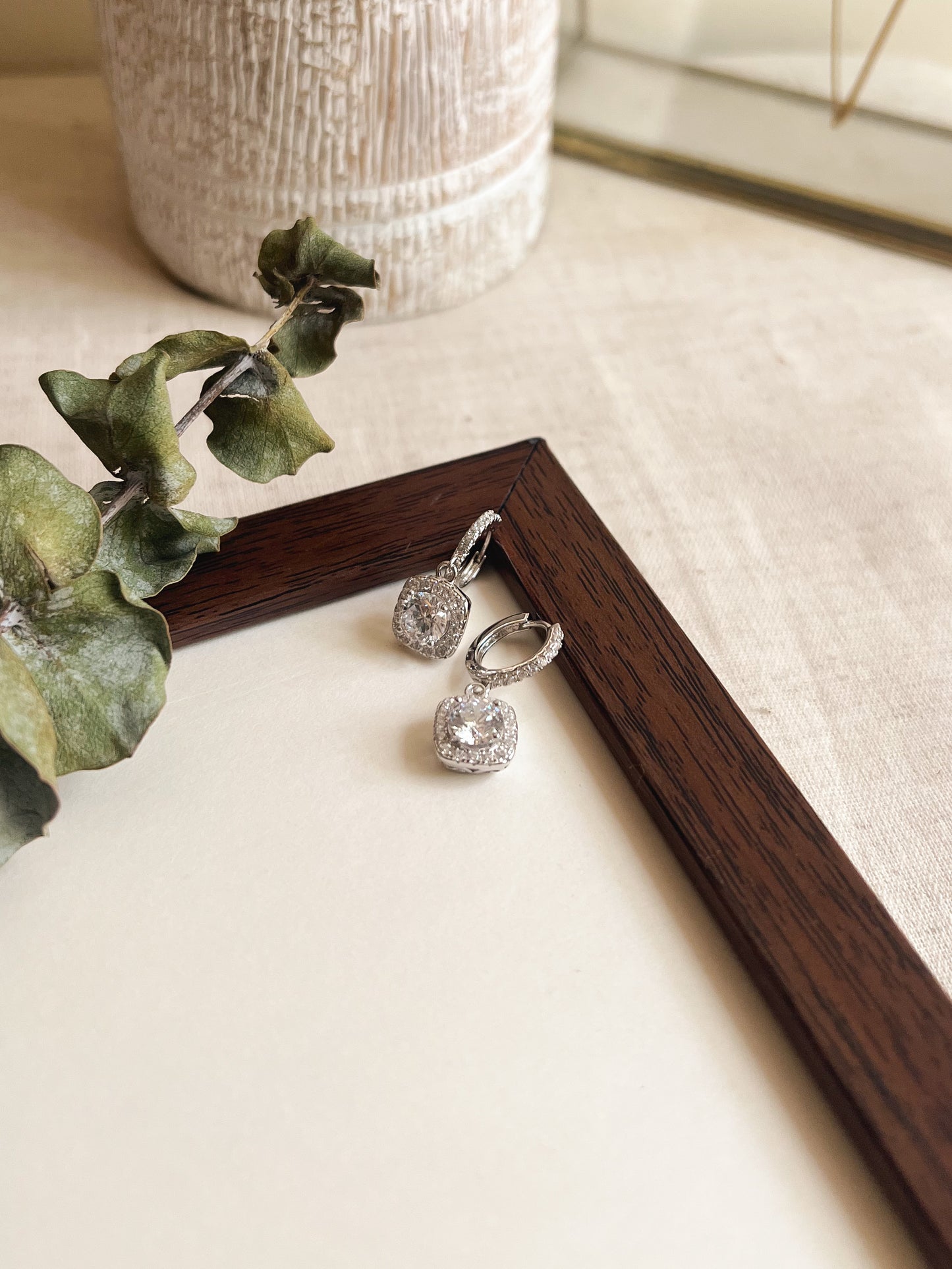 Aureate sterling silver drops with zircons
