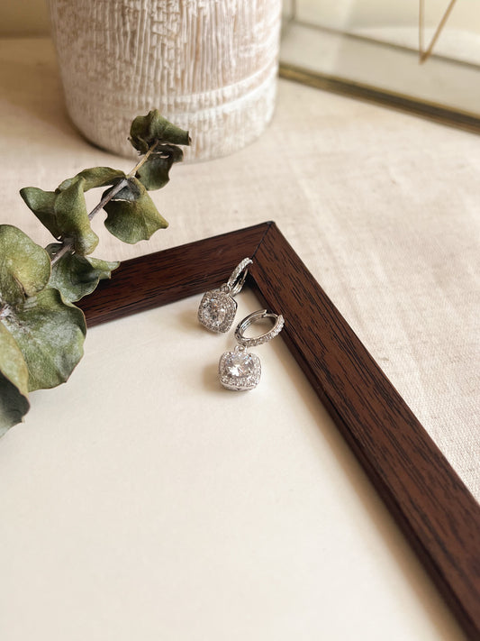 Aureate sterling silver drops with zircons