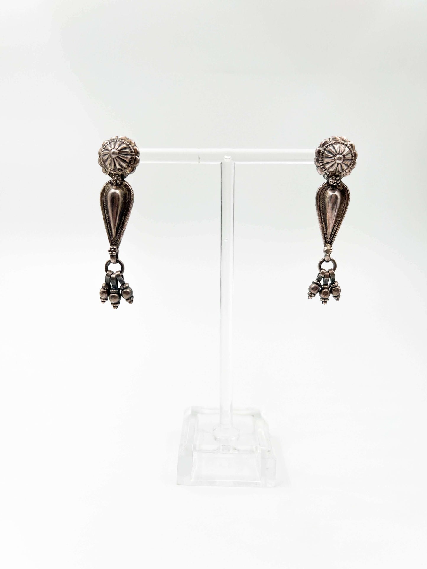 Pankhuri oxidised silver earring with silver beads