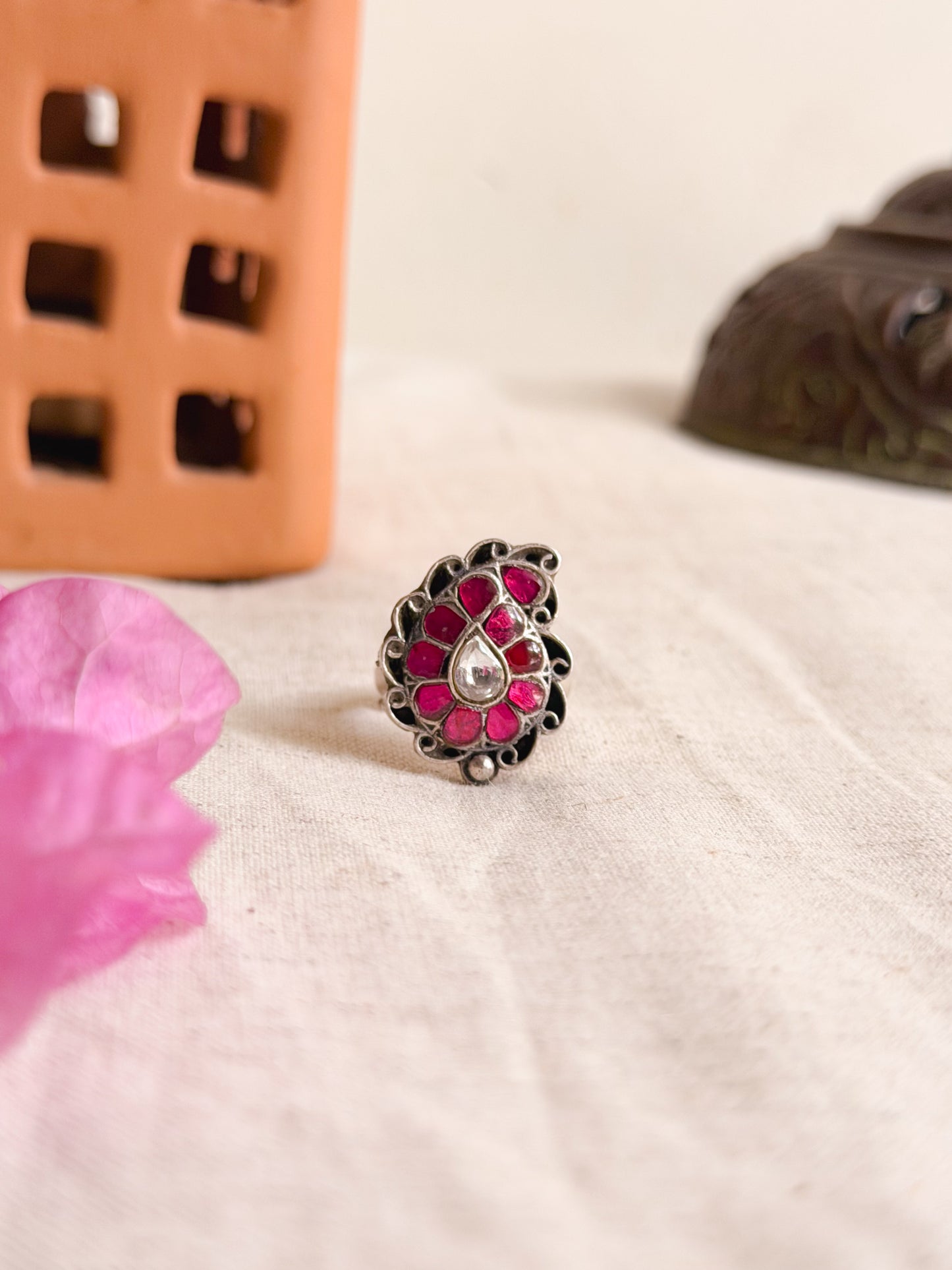 Ambi silver ring with kundan detail (adjustable)