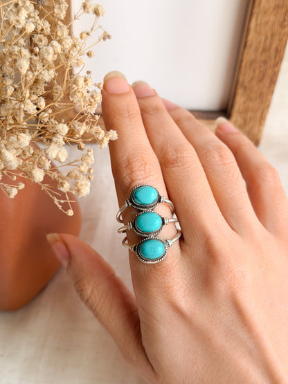 Suvarna chunky ring with turquoise stones (adjustable)