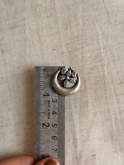 Chand phool silver studs with kundan detail