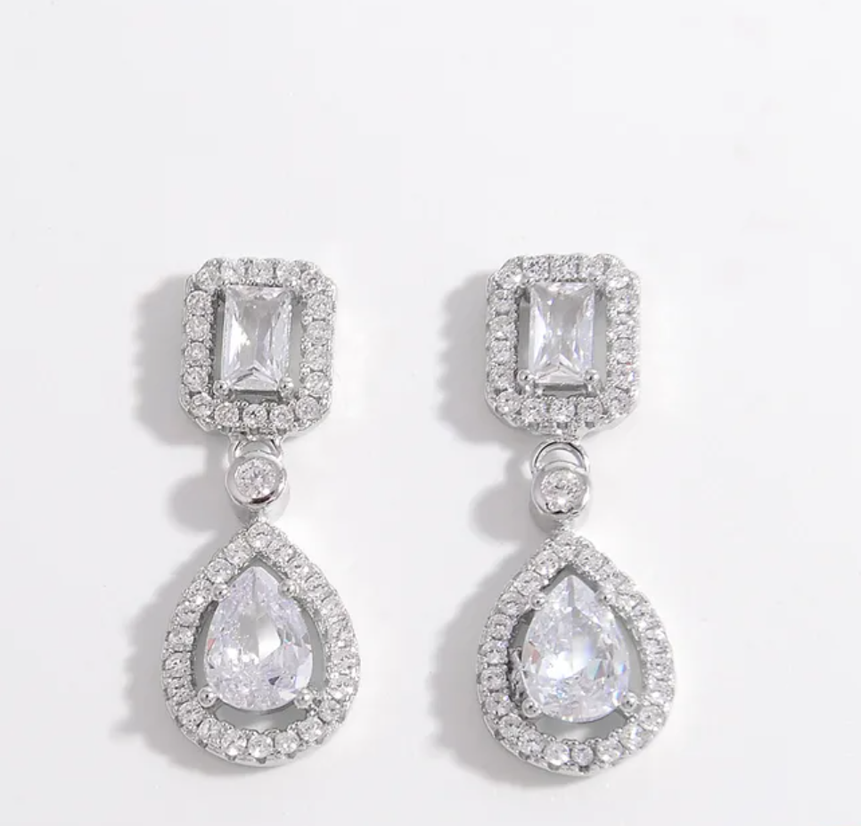 Aureate sterling silver drops with zircons